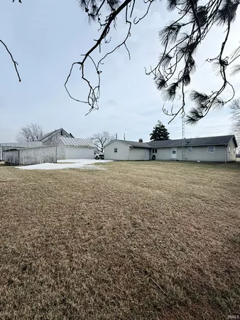 $185,000 | 4296 Highway 32, Union City, IN 47390