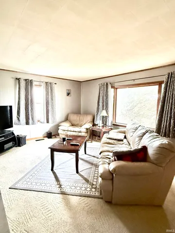 $195,000 | 4296 Highway 32, Union City, IN 47390