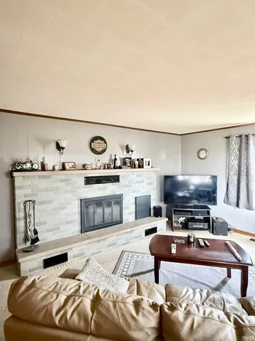 $195,000 | 4296 Highway 32, Union City, IN 47390