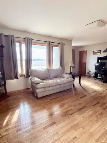 $195,000 | 4296 Highway 32, Union City, IN 47390