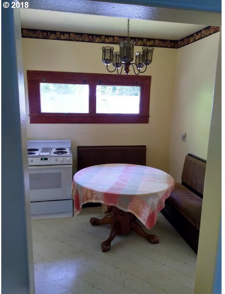 230 Elm Avenue Reedsport, OR 97467 - Photo 14 of 22