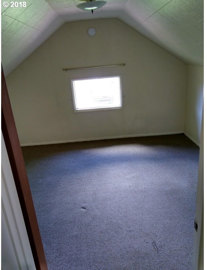 230 Elm Avenue Reedsport, OR 97467 - Photo 20 of 22