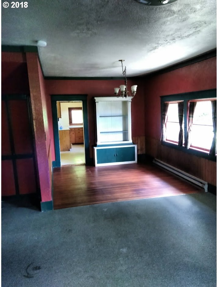 230 Elm Avenue Reedsport, OR 97467 - Photo 8 of 22