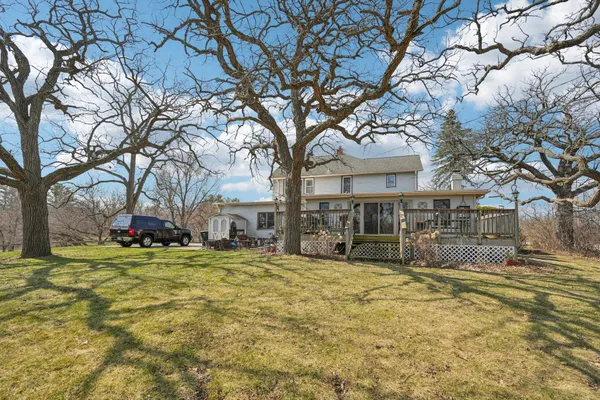 $750,000 | S102-w33389 County Road East, Mukwonago, WI 53149