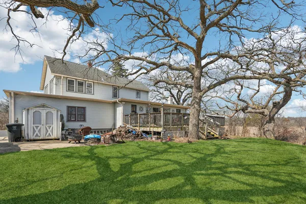 $750,000 | S102-w33389 County Road East, Mukwonago, WI 53149