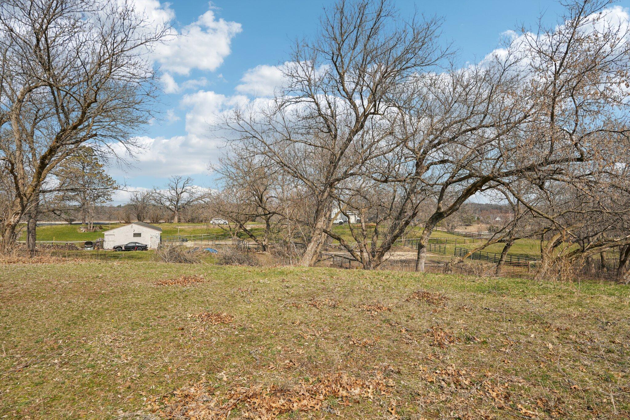 S102-w33389 County Road East Mukwonago, WI 53149 - Photo 20 of 49 46