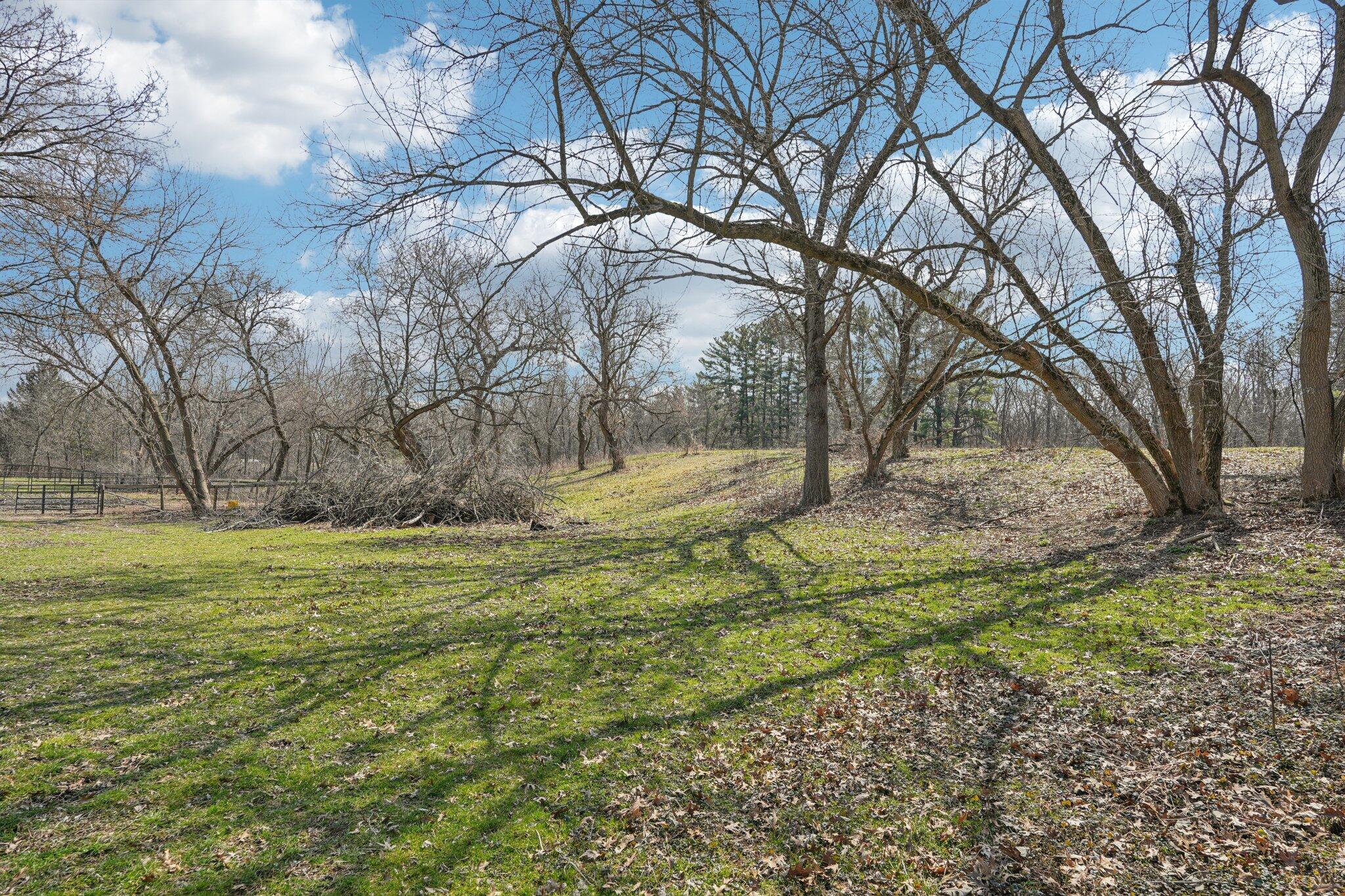 S102-w33389 County Road East Mukwonago, WI 53149 - Photo 22 of 49 48