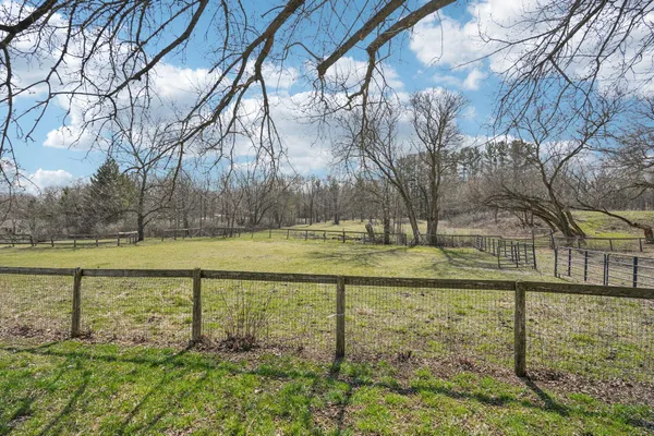 $750,000 | S102-w33389 County Road East, Mukwonago, WI 53149