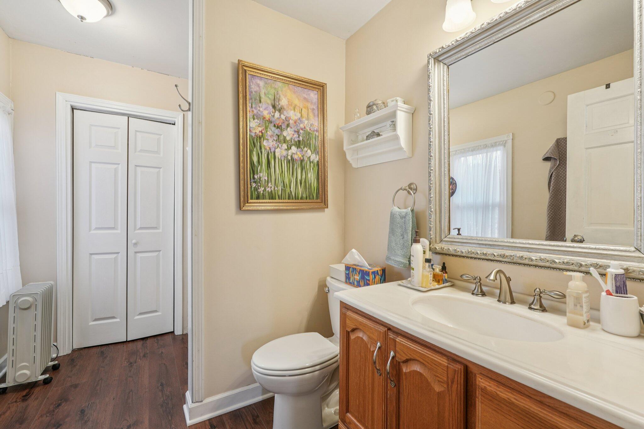 S102-w33389 County Road East Mukwonago, WI 53149 - Photo 48 of 49 Master Bathroom