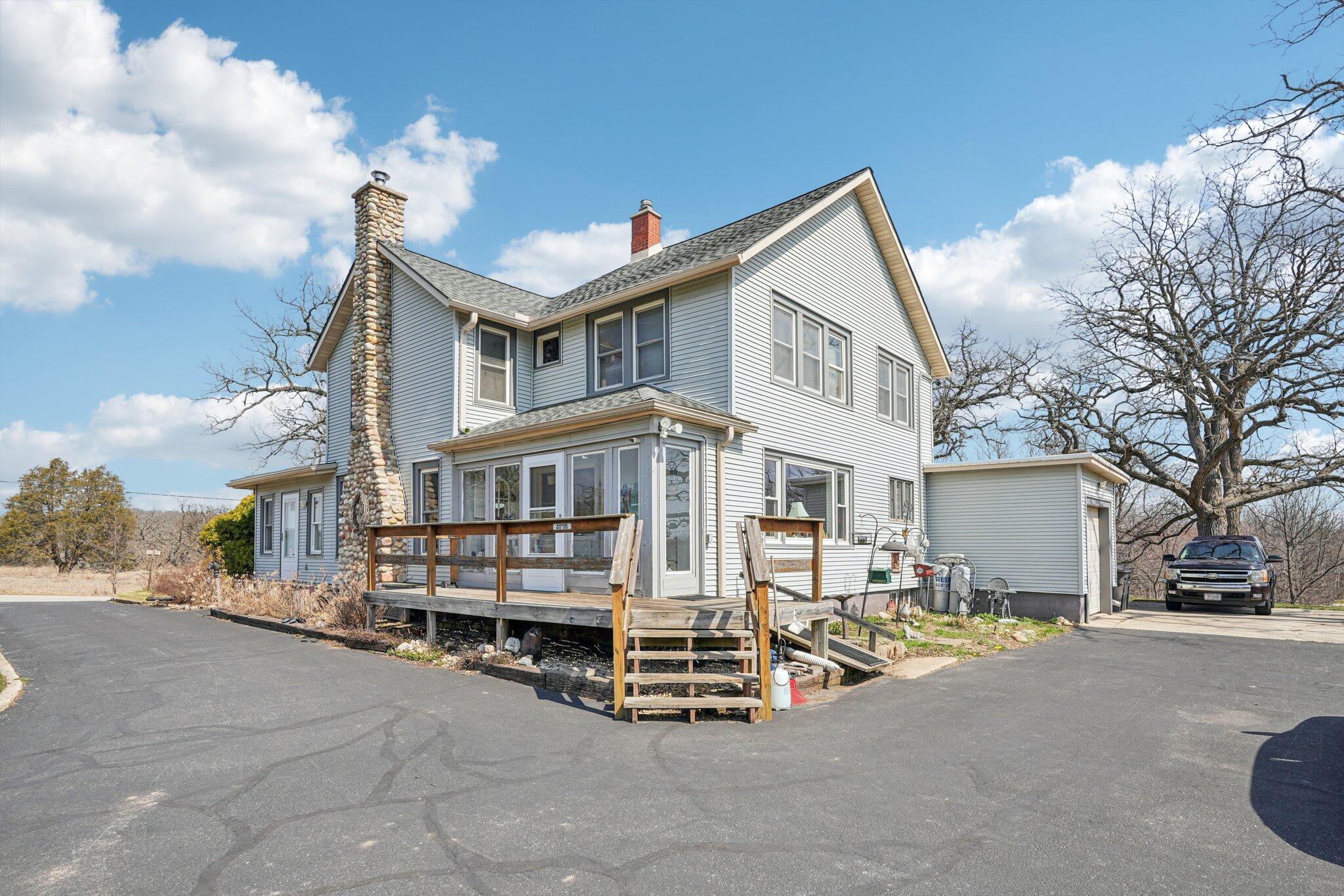 S102-w33389 County Road East Mukwonago, WI 53149 - Photo 6 of 49 6