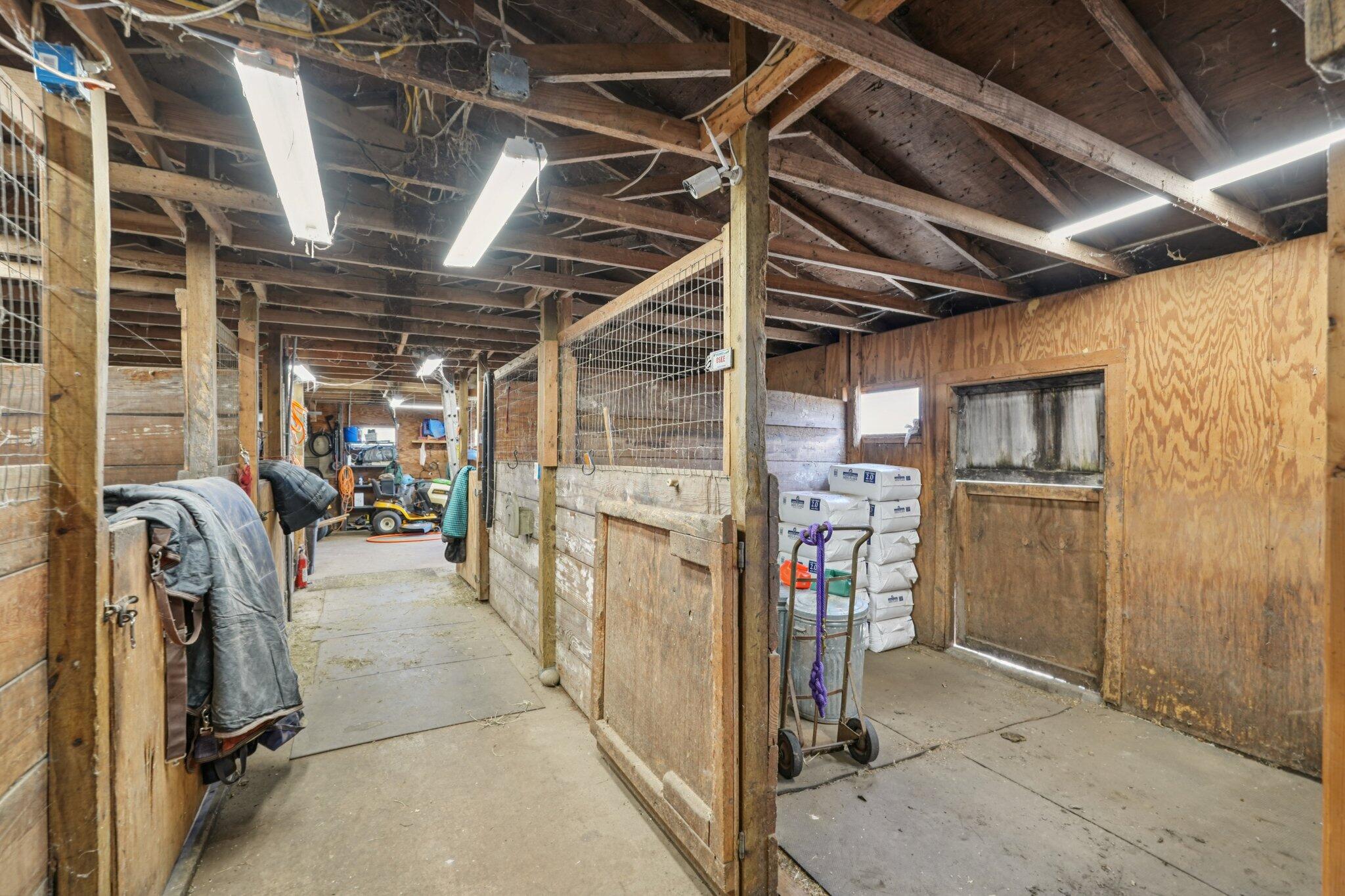 S102-w33389 County Road East Mukwonago, WI 53149 - Photo 9 of 49 6 Horse Stalls