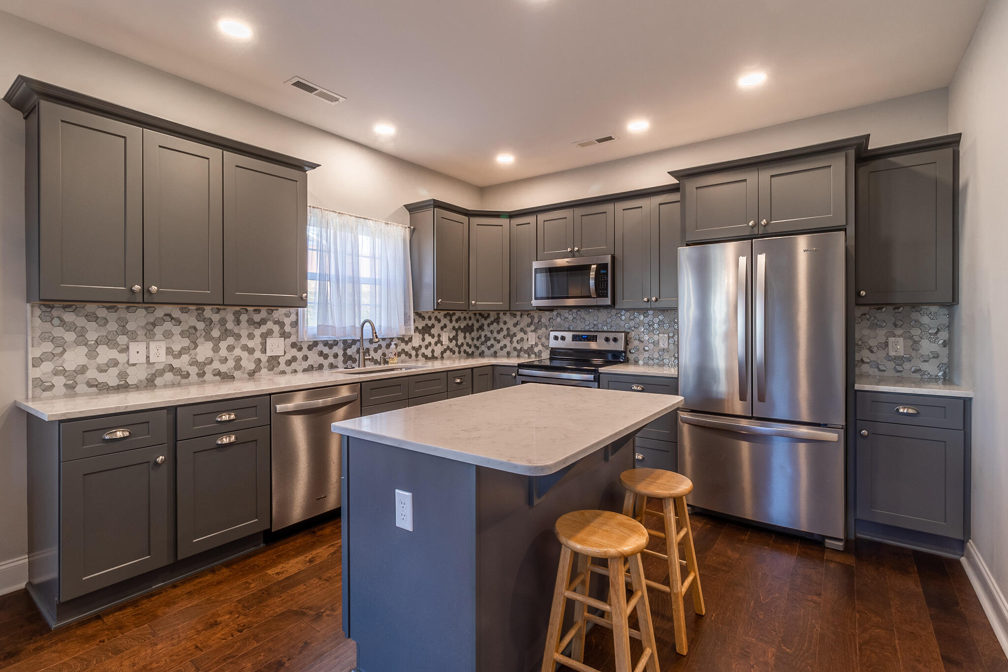 562 Suffolk Road Johnson City, TN 37615 - Photo 11 of 31 JG5A1643-HDR