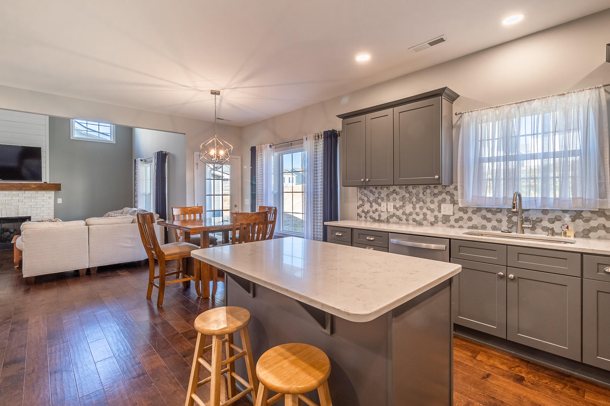 562 Suffolk Road Johnson City, TN 37615 - Photo 13 of 31 JG5A1648-HDR