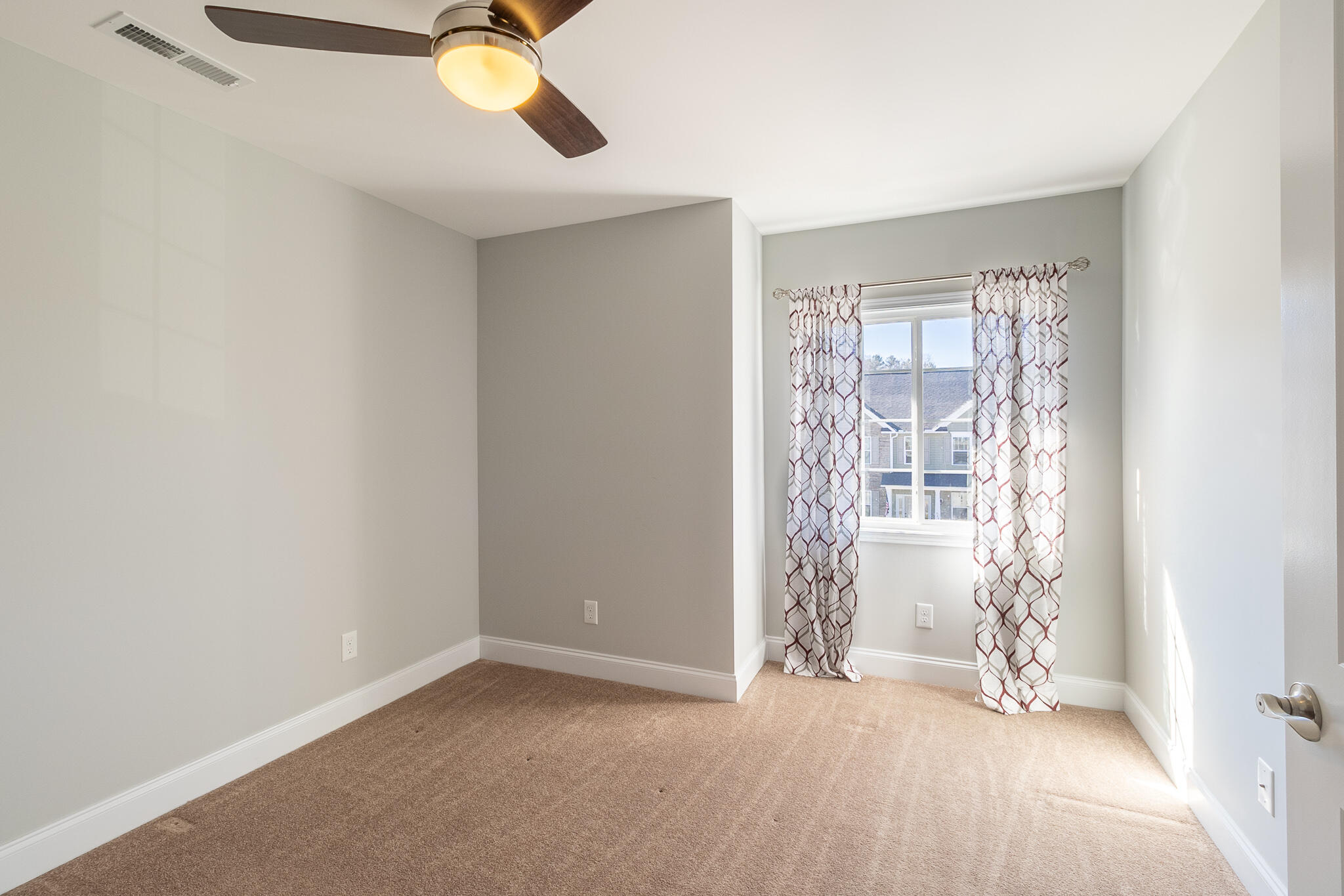562 Suffolk Road Johnson City, TN 37615 - Photo 23 of 31 JG5A1671-HDR