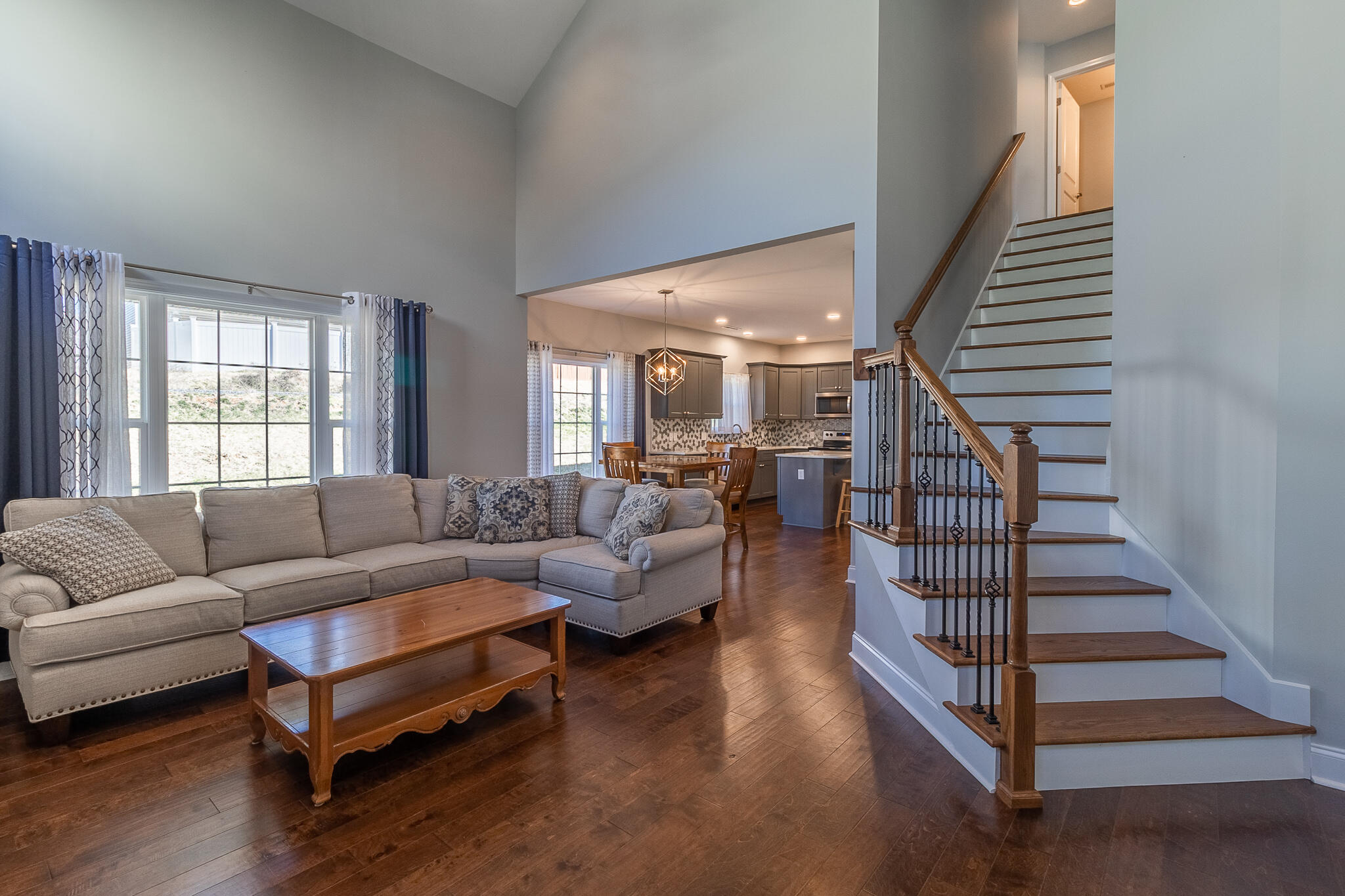 562 Suffolk Road Johnson City, TN 37615 - Photo 6 of 31 JG5A1634-HDR
