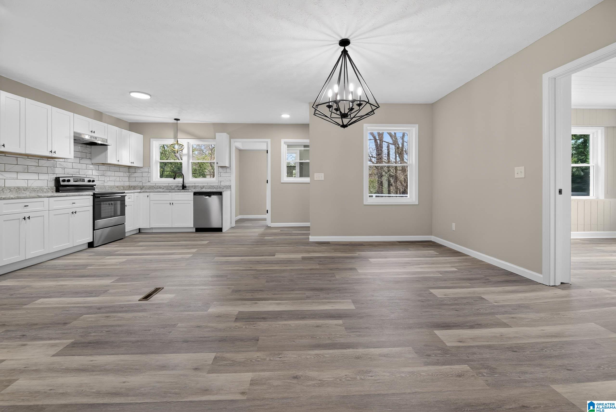 1111 Calhoun Place Anniston, AL 36207 - Photo 12 of 49