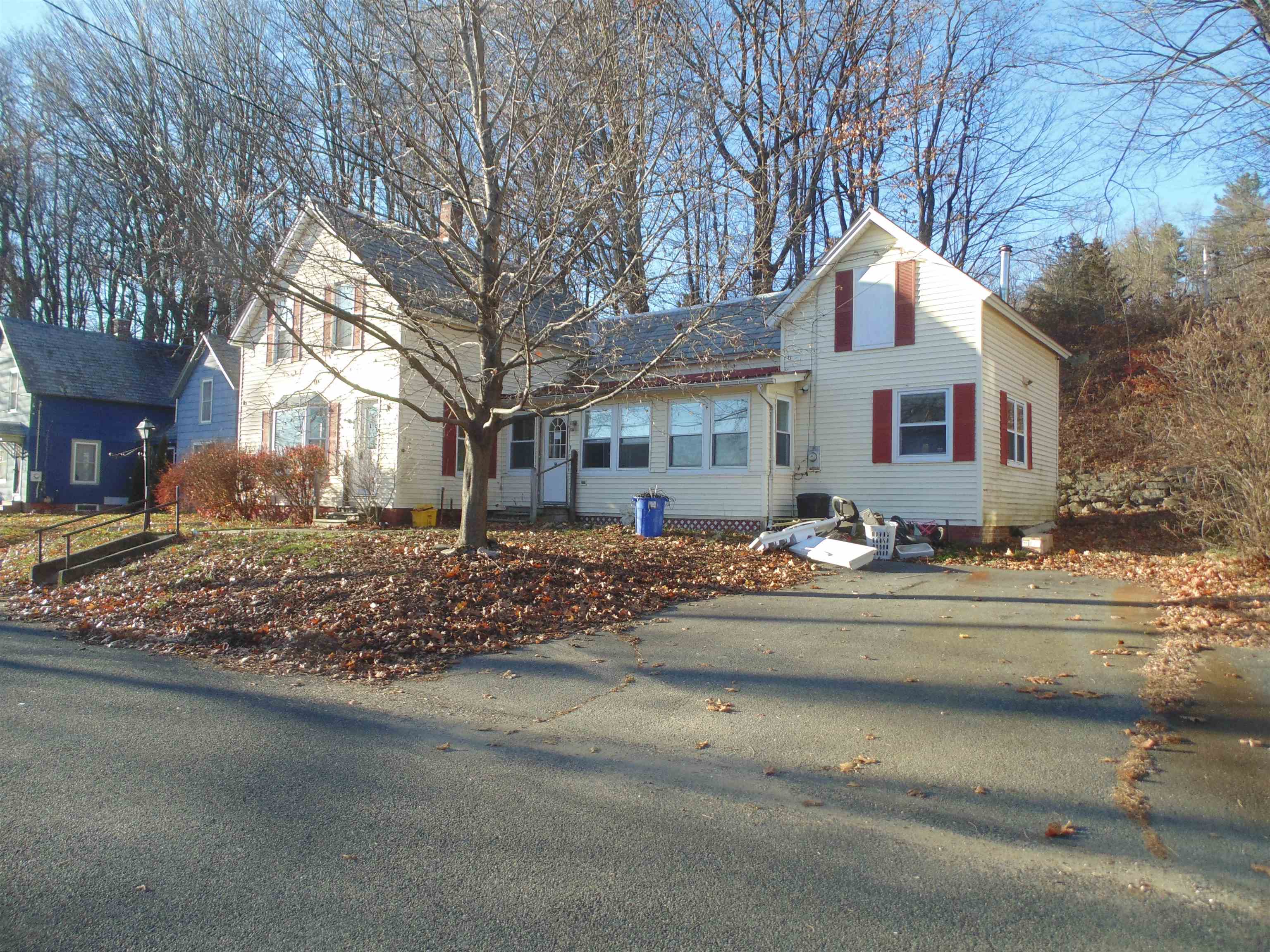 27 Spring Street Hinsdale, NH 03451 - Photo 4 of 23