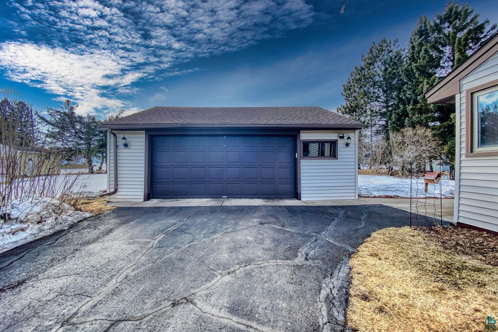 817 Maple Bend Drive Duluth, MN 55811 - Photo 5 of 33