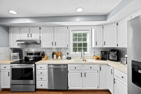 $599,900 | 72 Kirk Circle, Plymouth, MA 02360