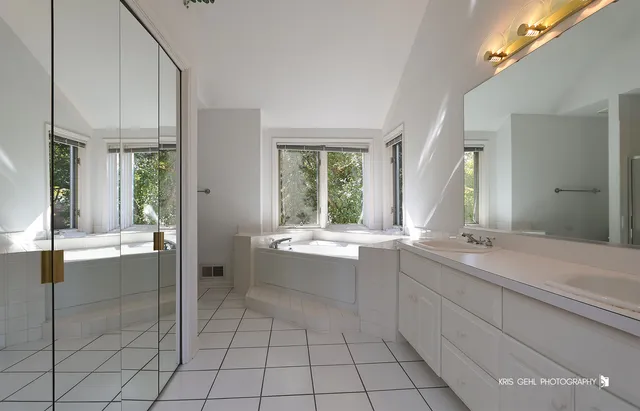 $675,000 | 2407 Wentworth Lane, Aurora, IL 60502