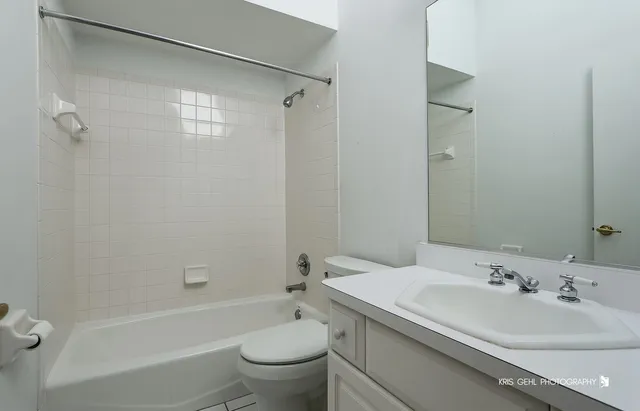 $675,000 | 2407 Wentworth Lane, Aurora, IL 60502