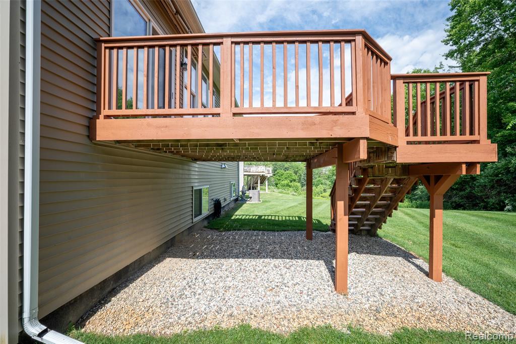 292 Bryce Court Howell, MI 48843 - Photo 8 of 34