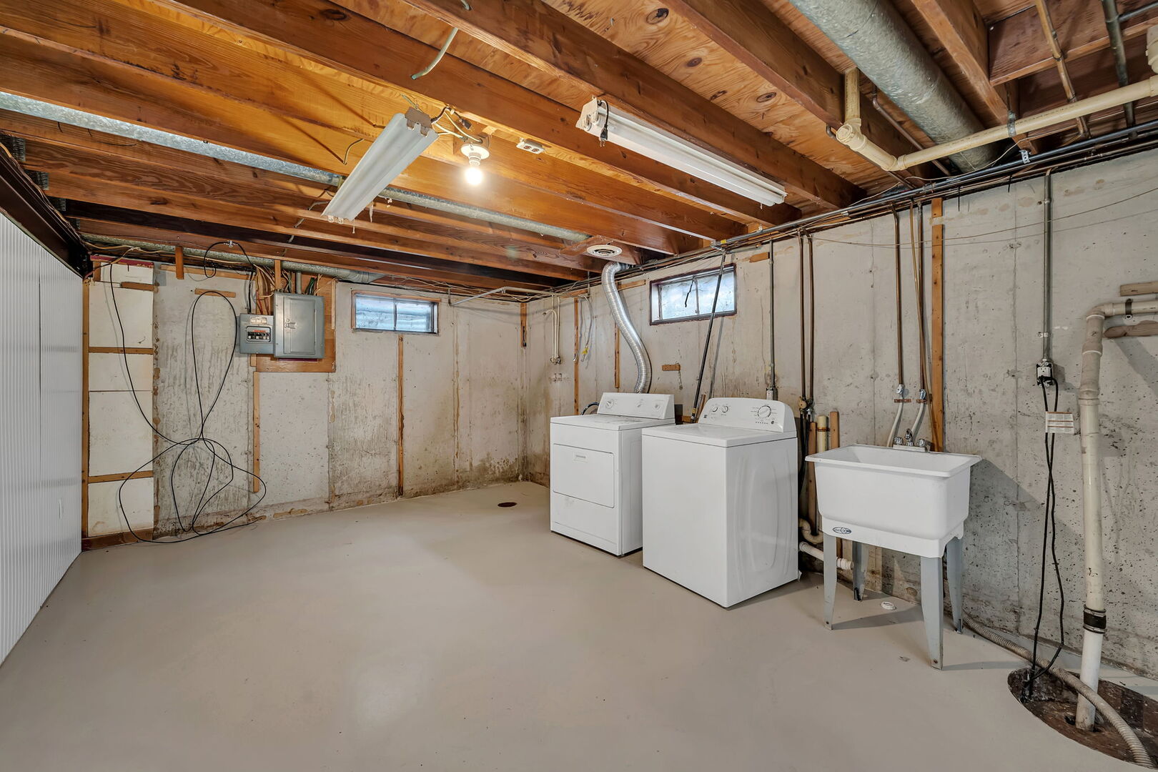 816 2nd Avenue Morris, IL 60450 - Photo 26 of 31 a view of a storage room