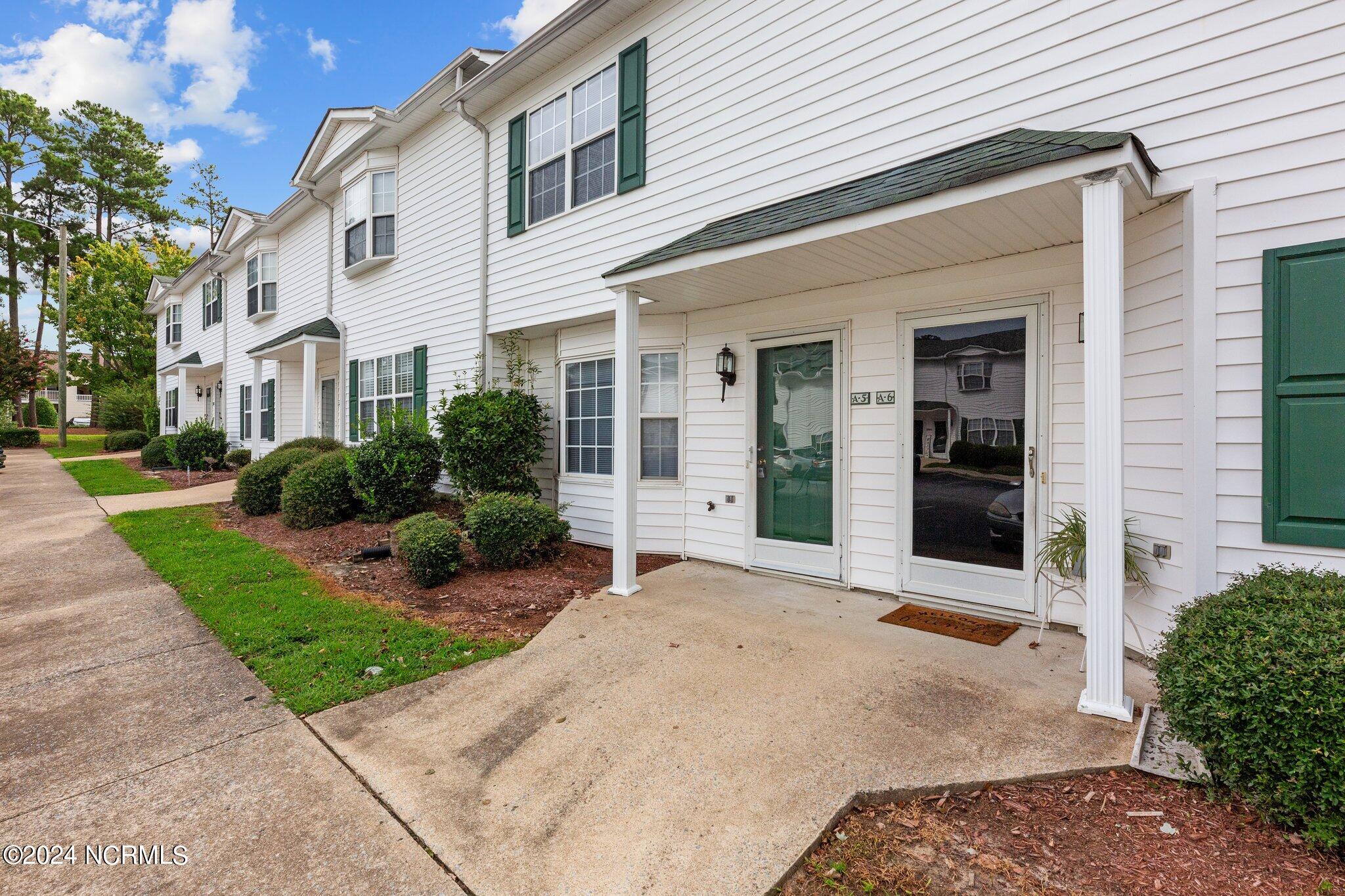 934 Spring Forest Road, Unit A5 Greenville, NC 27834 - Photo 37 of 48 40-web-or-mls-_S0A9944
