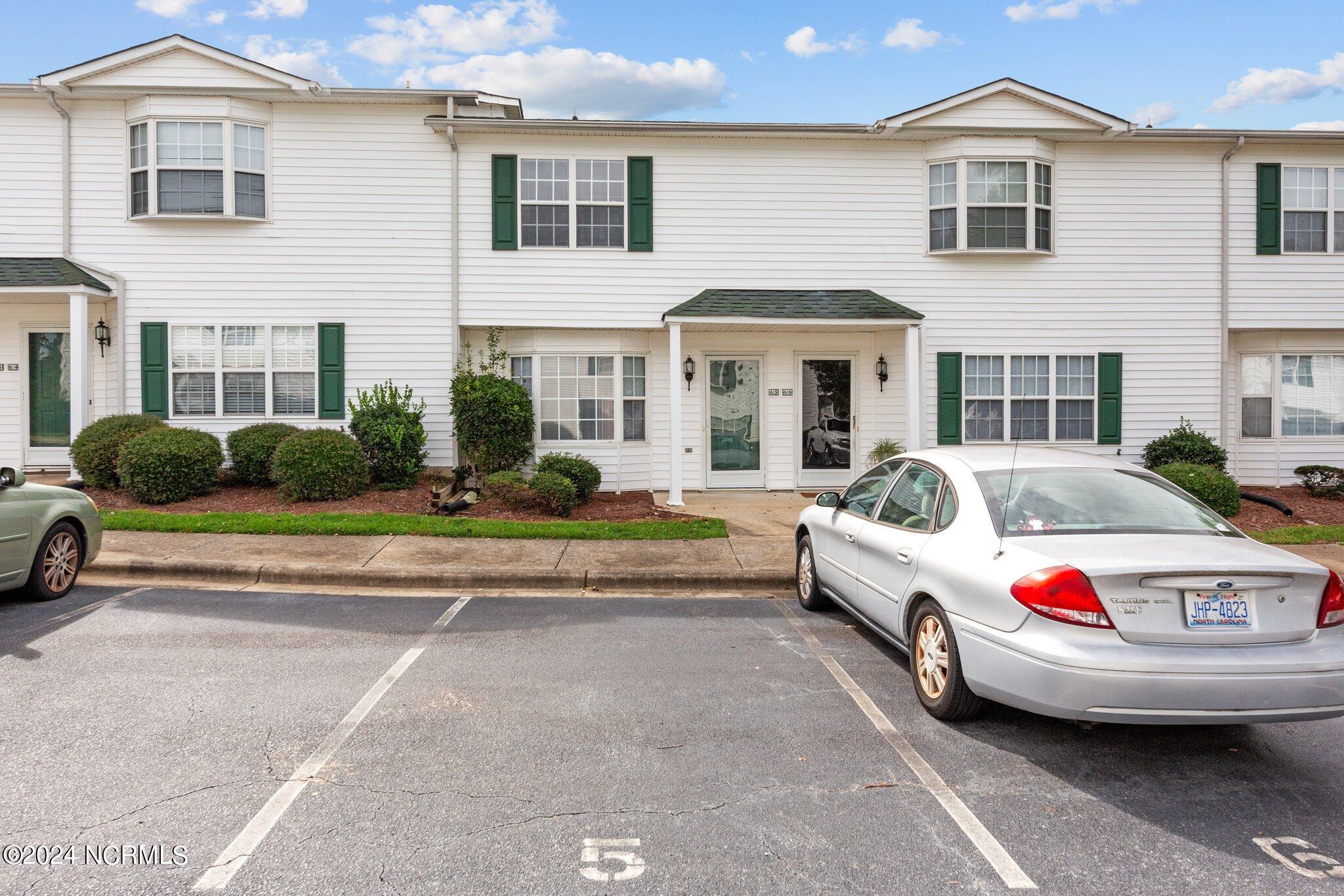 934 Spring Forest Road, Unit A5 Greenville, NC 27834 - Photo 39 of 48 39-web-or-mls-_S0A9939