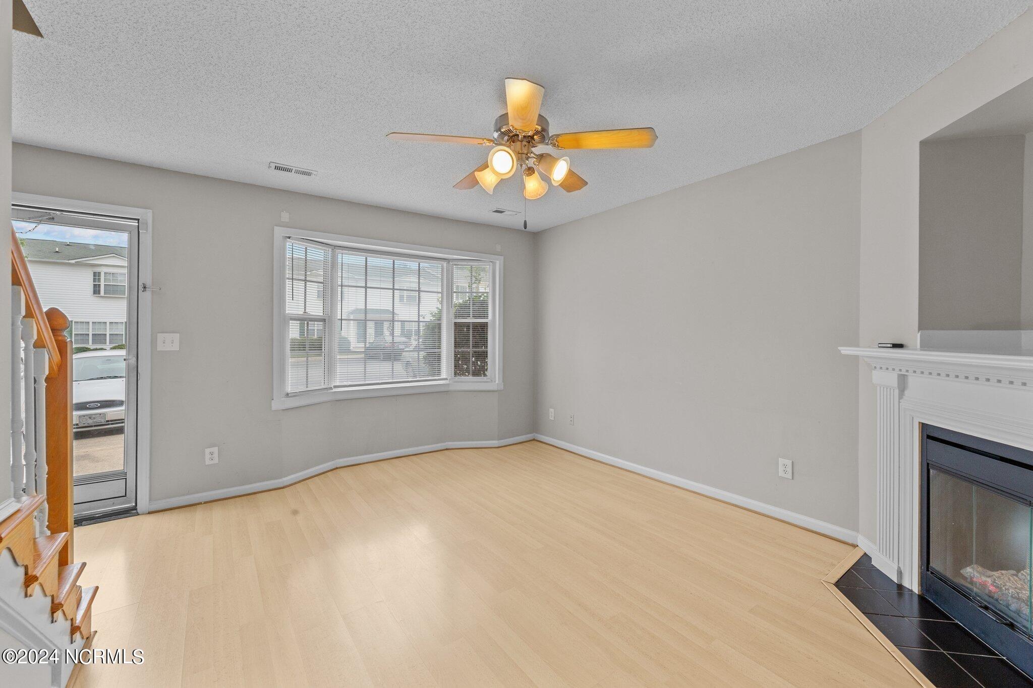 934 Spring Forest Road, Unit A5 Greenville, NC 27834 - Photo 5 of 48 34-web-or-mls-_S0A9998