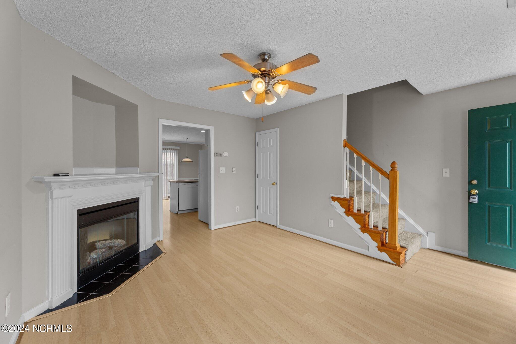 934 Spring Forest Road, Unit A5 Greenville, NC 27834 - Photo 6 of 48 32-web-or-mls-_S0A9992