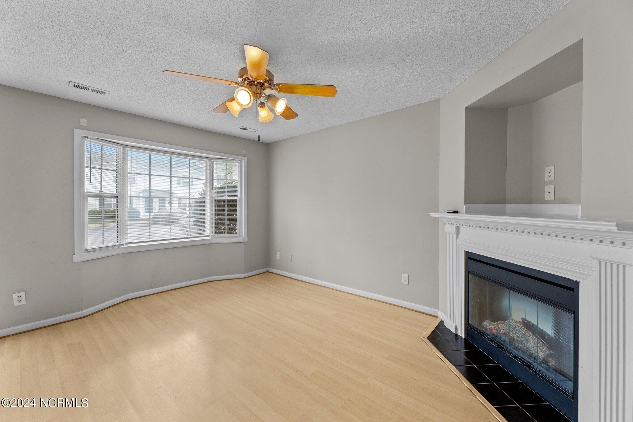 934 Spring Forest Road, Unit A5 Greenville, NC 27834 - Photo 7 of 48 5-web-or-mls-_S0A0002