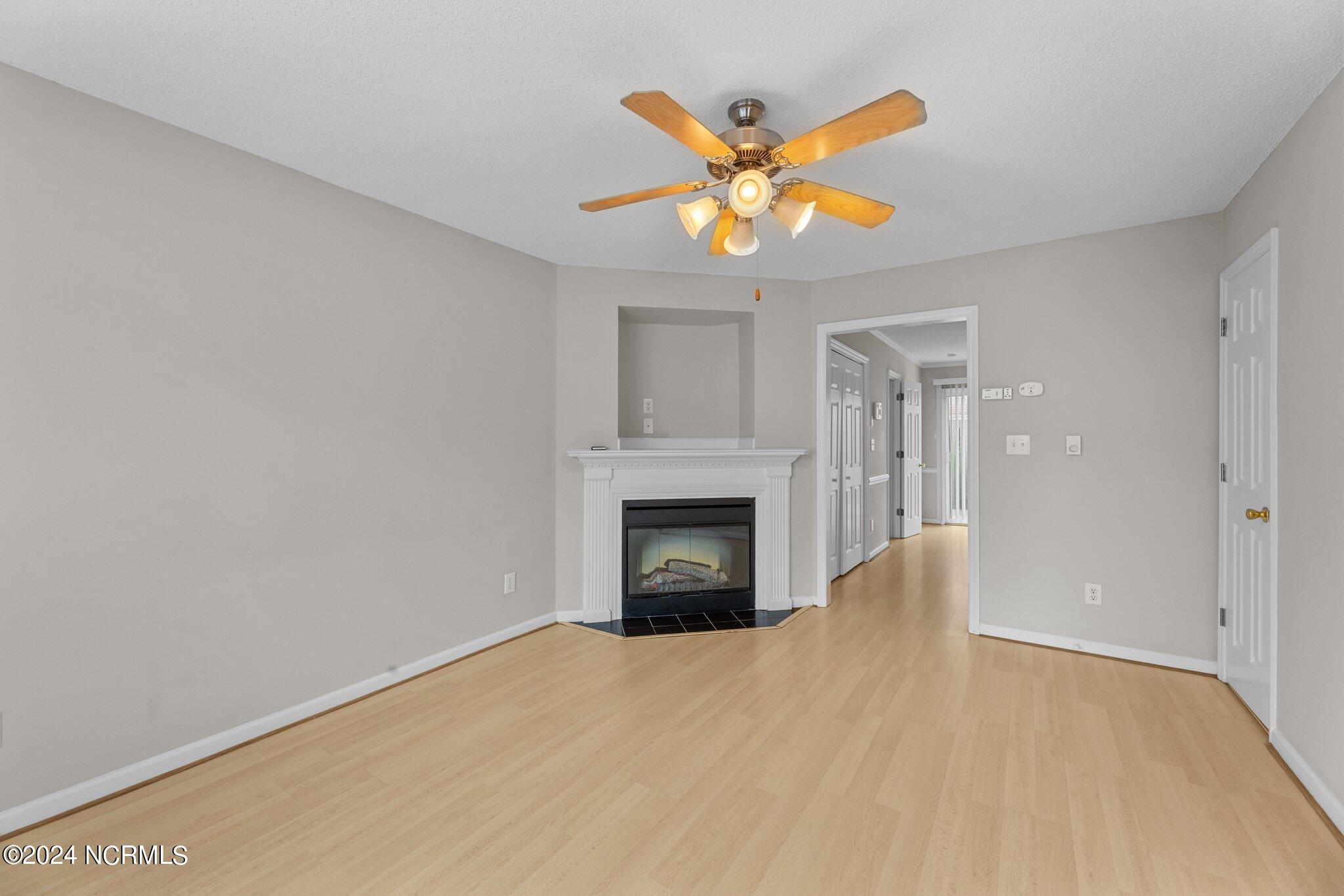 934 Spring Forest Road, Unit A5 Greenville, NC 27834 - Photo 8 of 48 31-web-or-mls-_S0A9989