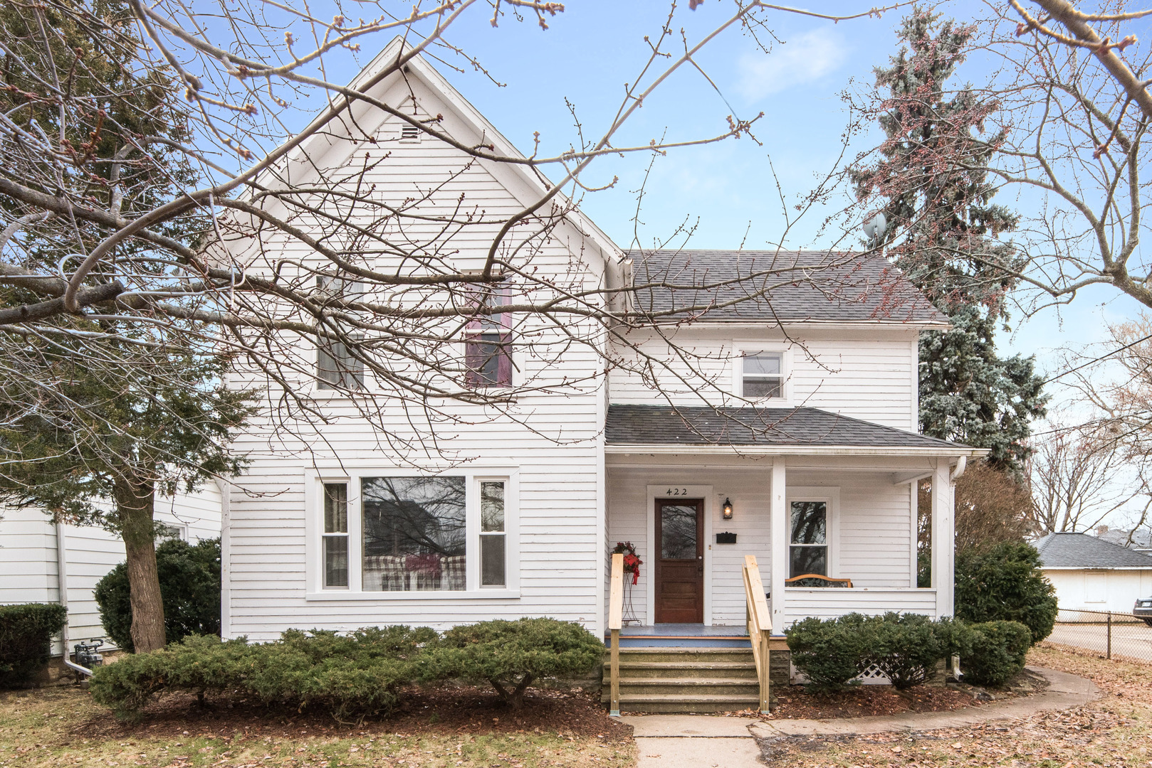 422 Pine Street DeKalb, IL 60115 - Photo 2 of 33