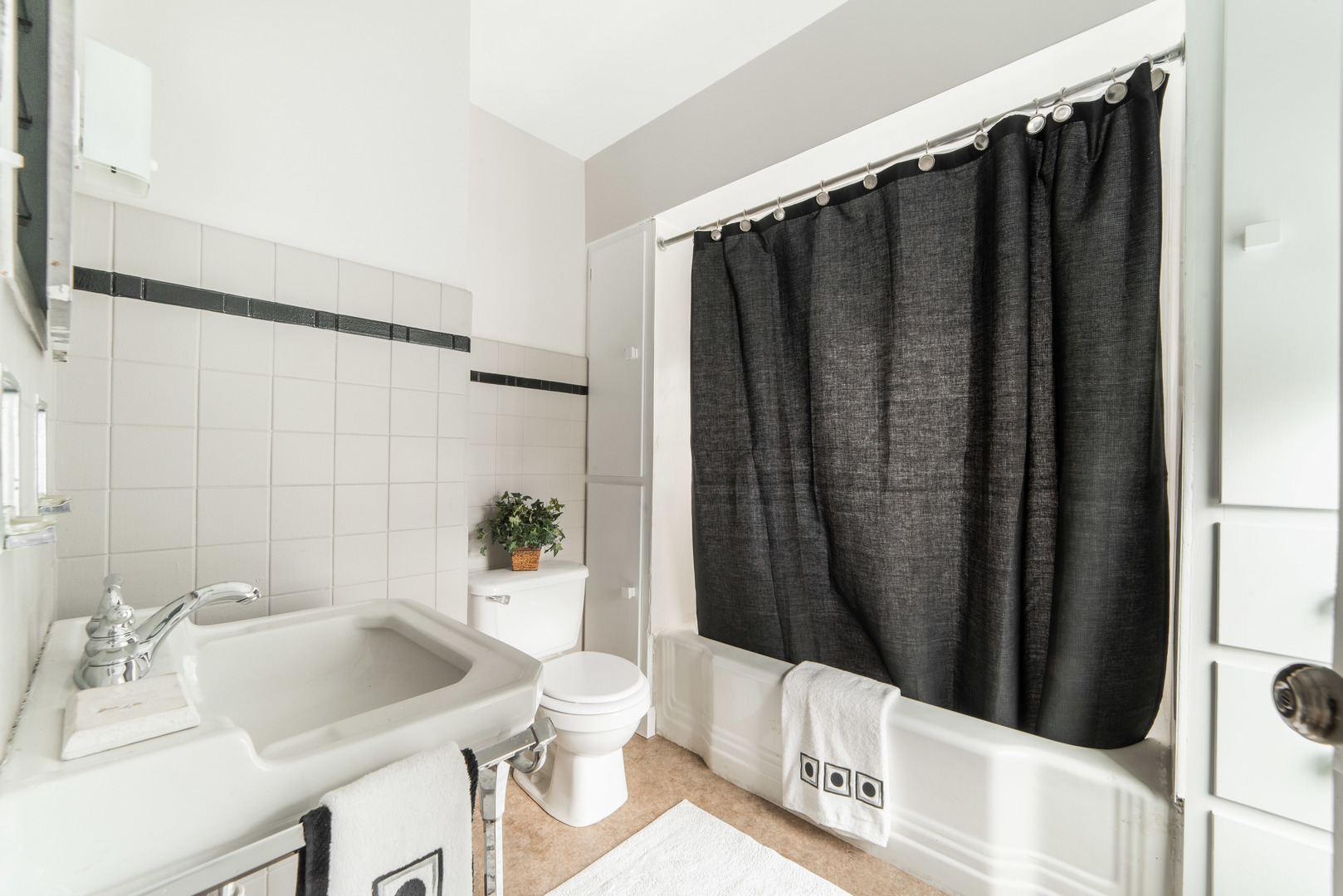 422 Pine Street DeKalb, IL 60115 - Photo 23 of 33