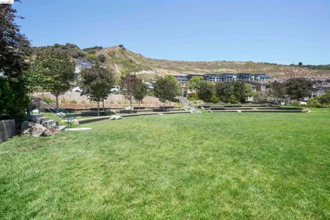 $575,000 | 6246 Boulder Lane, Unit 4807, Oakland, CA 94605