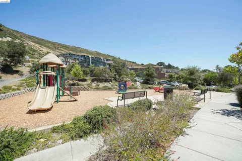 $575,000 | 6246 Boulder Lane, Unit 4807, Oakland, CA 94605