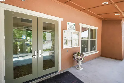 $575,000 | 6246 Boulder Lane, Unit 4807, Oakland, CA 94605