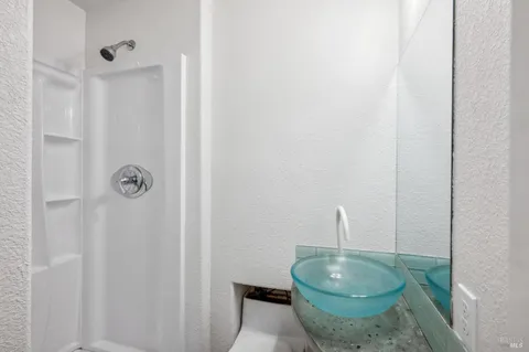 $649,000 | 17506 Summit Avenue, Guerneville, CA 95446