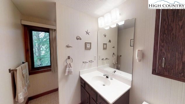 118 Lakeledge Road Beech Mountain, NC 28604 - Photo 24 of 40 Gallery Image 24