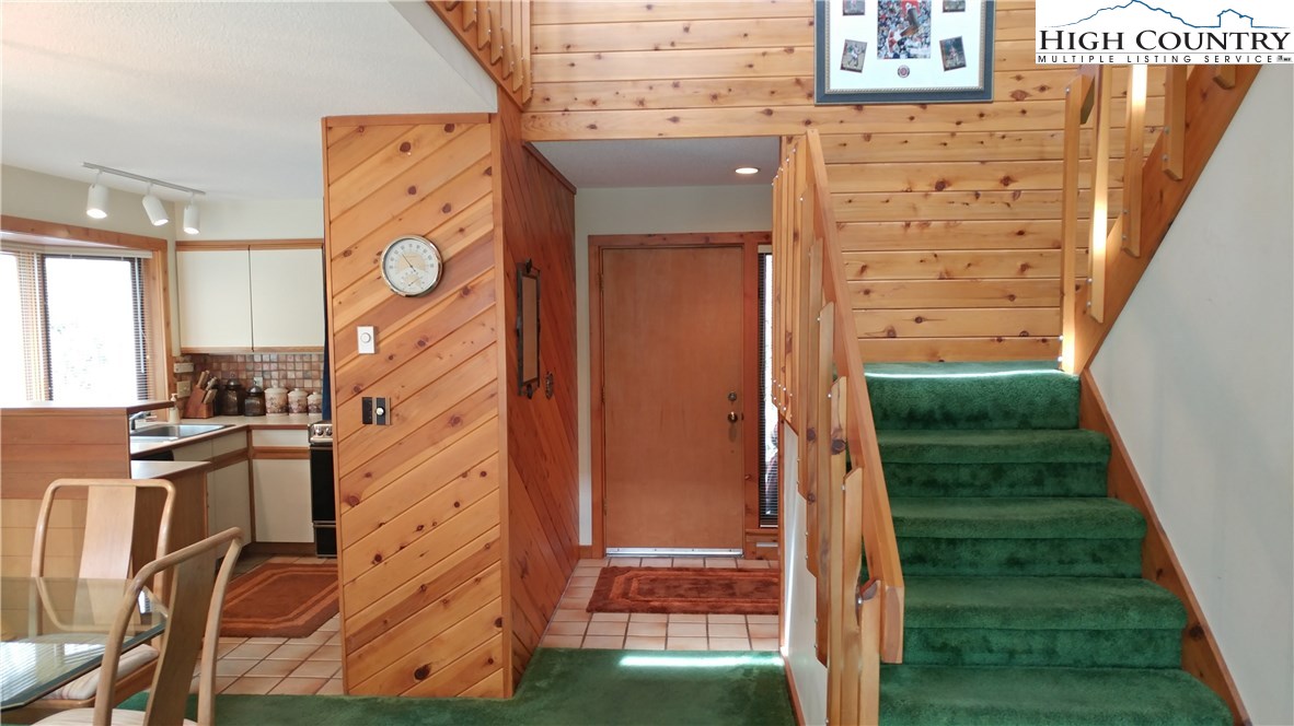 118 Lakeledge Road Beech Mountain, NC 28604 - Photo 25 of 40 Gallery Image 25