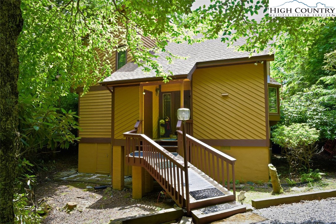 118 Lakeledge Road Beech Mountain, NC 28604 - Photo 27 of 40 Gallery Image 27
