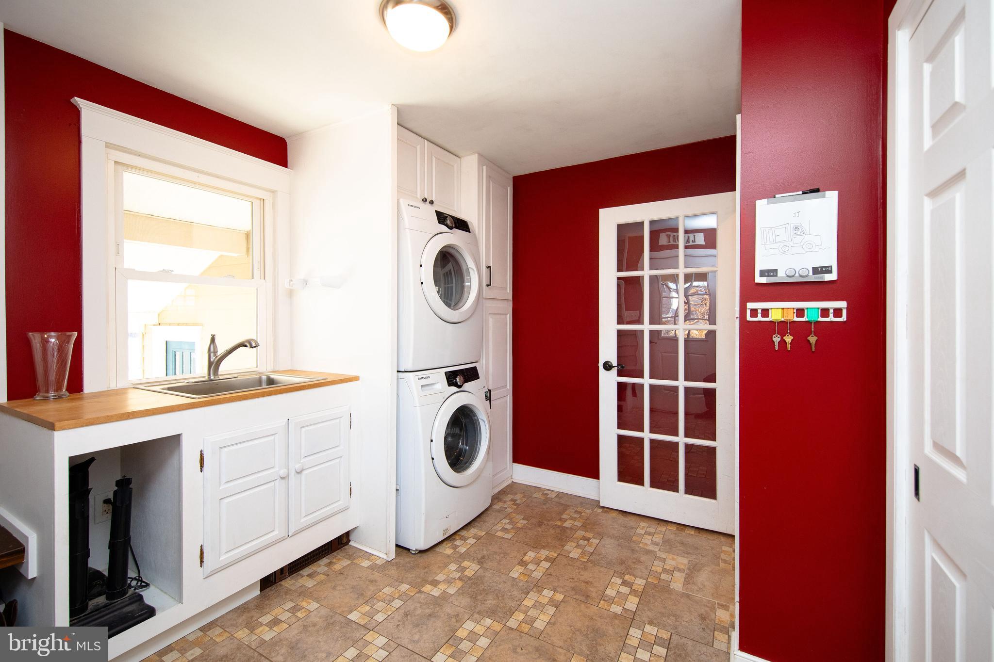 4790 Stump Road Pipersville, PA 18947 - Photo 26 of 49 Laundry/Mudroom