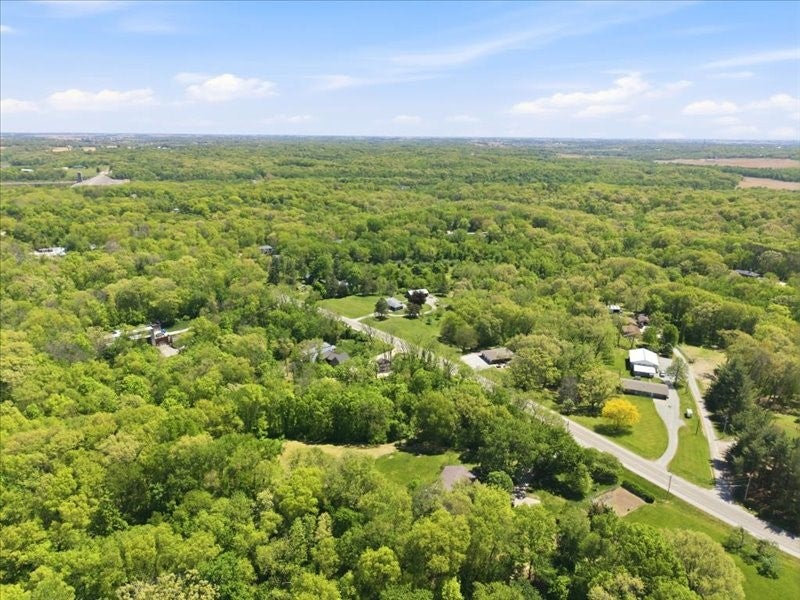 3930 West Overlook Road Northeast Iowa City, IA 52240 - Photo 7 of 15 Gallery Image 7