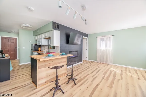 $185,000 | 1 Jackson Hole, Unit 9, Vernon, NJ 07462