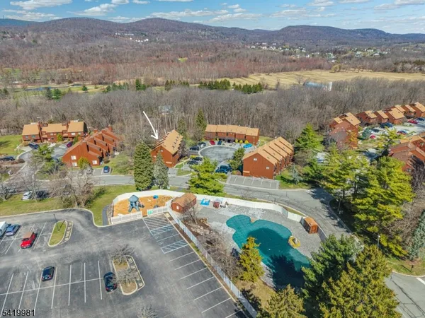 $185,000 | 1 Jackson Hole, Unit 9, Vernon, NJ 07462
