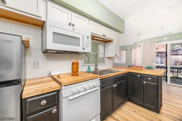 $185,000 | 1 Jackson Hole, Unit 9, Vernon, NJ 07462