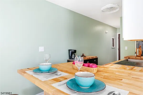 $185,000 | 1 Jackson Hole, Unit 9, Vernon, NJ 07462