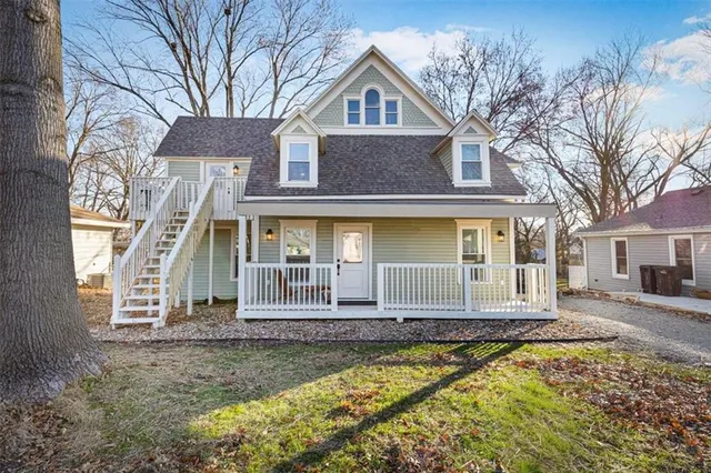 $285,000 | 307 East Street, Lathrop, MO 64465