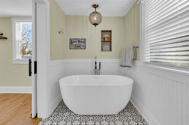 $285,000 | 307 East Street, Lathrop, MO 64465